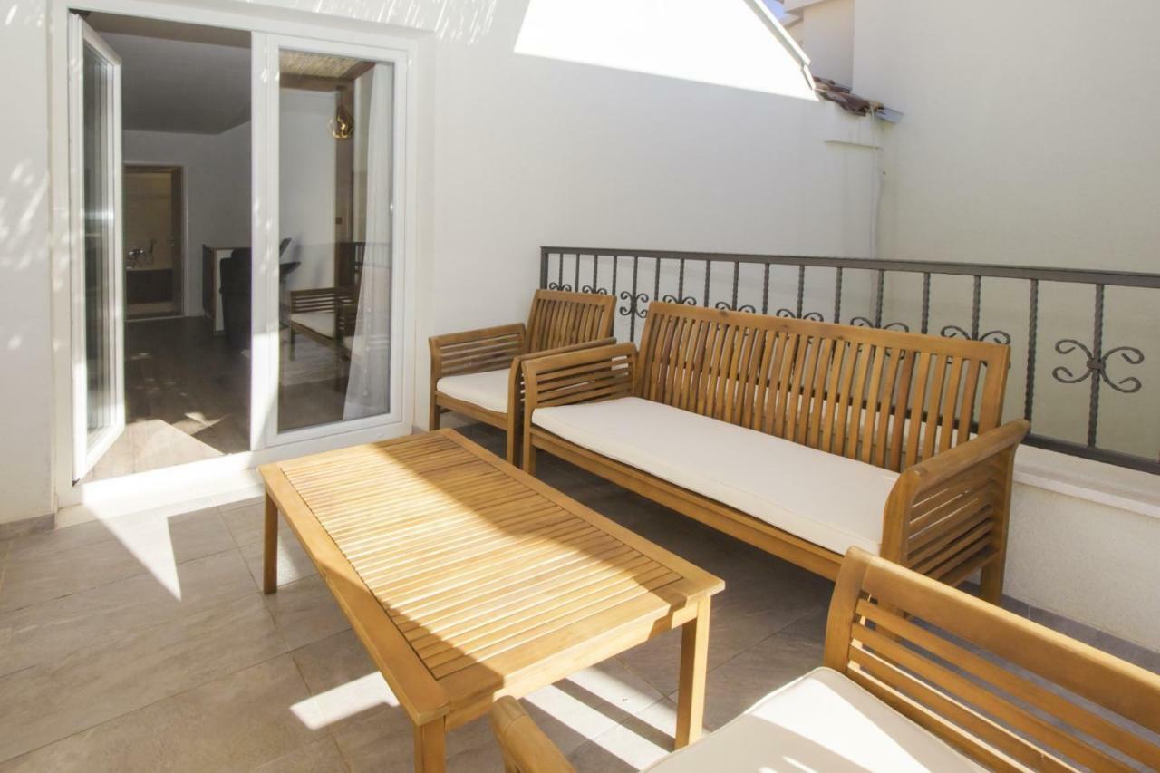 Apartments Dvor - Ap1, Ap2, Ap3 Baska Voda Bagian luar foto