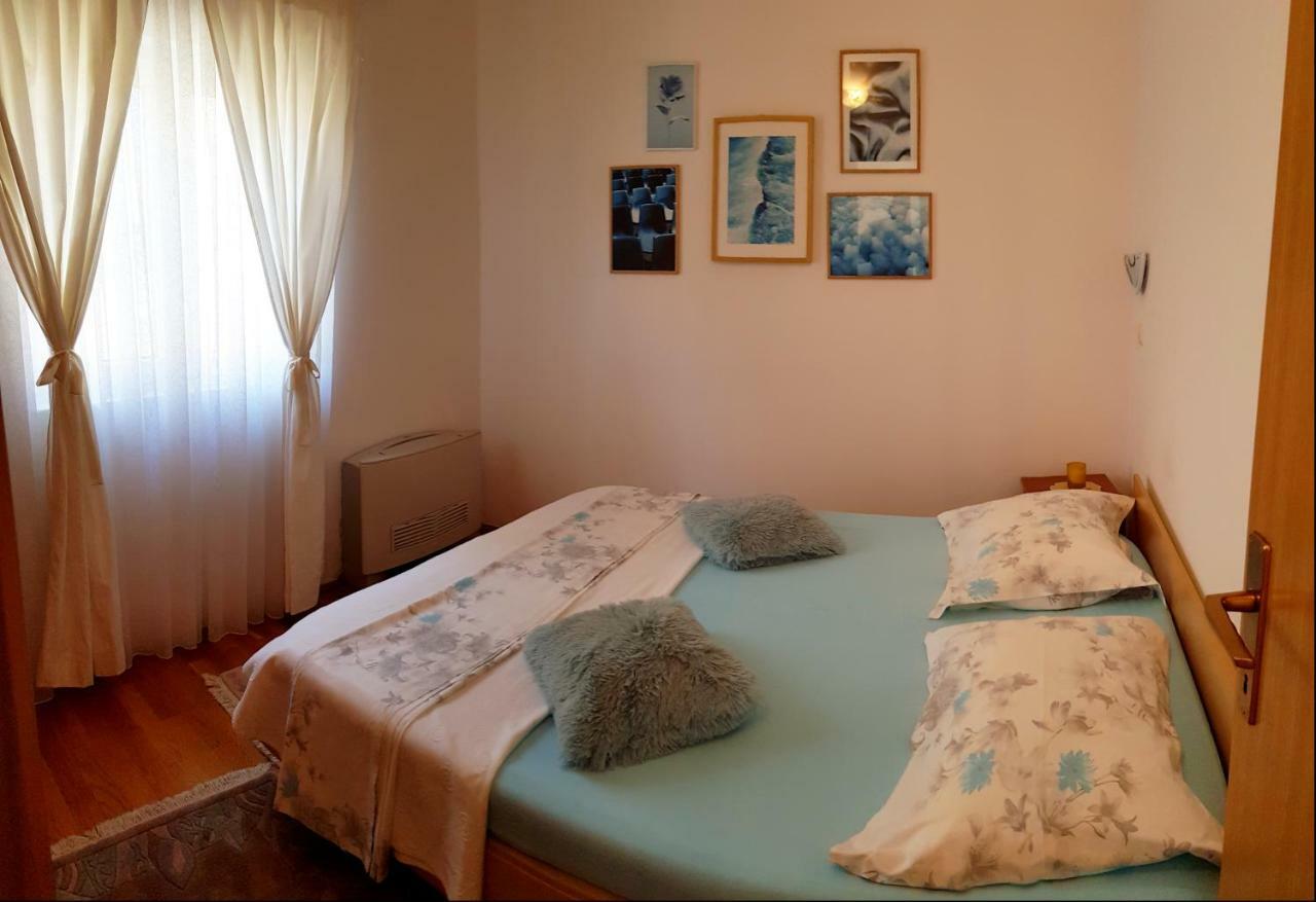 Apartments Dvor - Ap1, Ap2, Ap3 Baska Voda Bagian luar foto
